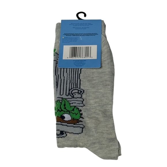 Sesame Street Anti Social Grouch Club Gray Crew Socks Men’s 6-12 New - Picture 2 of 2